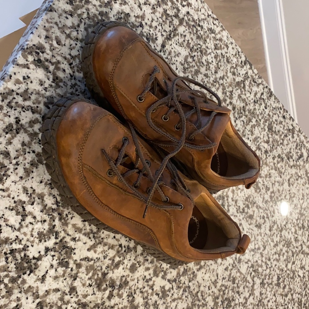 Born Men’s lace up shoes